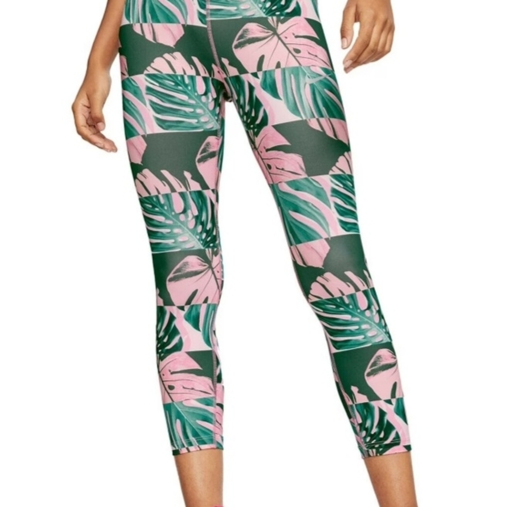 Nike Tropical Leaf Capri Leggings in Pink & Green